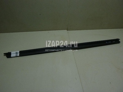 5K4837480B5AP Уплотнитель стекла двери VAG Golf VI (2009 - 2013)