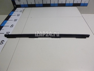 681730F020 Уплотнитель (внутри) Toyota Verso (2009 - 2018)