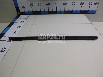 681740F020 Уплотнитель (внутри) Toyota Verso (2009 - 2018)
