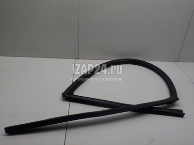 5705A618 Уплотнитель стекла двери Mitsubishi ASX 2010