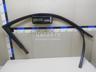 8X3837440D Уплотнитель стекла двери VAG A1 (8X) (2010 - 2018)