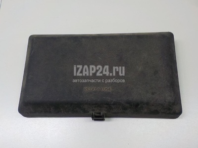 826610C220 Крышка блока предохранителей Toyota Sequoia (K6) 2008