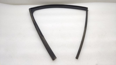 GHK173605A Уплотнитель стекла двери Mazda 6 GJ 2012 , GHK1-73-605A