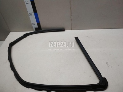 803311KA2A Уплотнитель стекла двери Nissan Juke (F15) (2011 - 2019)