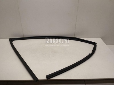 803304CA0E Уплотнитель стекла двери Nissan X-Trail (T32) 2014