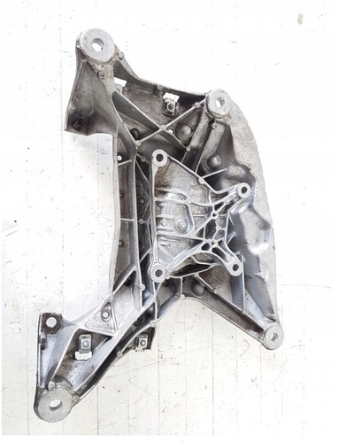 8W0399262AF audi a4 b9 a5 f5 лапа опора кпп