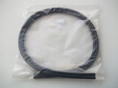 8P0823731B audi a3 8p уплотнитель капота