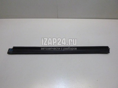 6817433101 Уплотнитель (внутри) Toyota Camry V70 2017