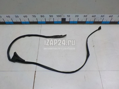 LR110734 Уплотнитель двери Land Rover Range Rover Velar 2017