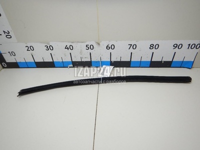 82231D2000 Уплотнитель стекла двери Hyundai-Kia G90 2016