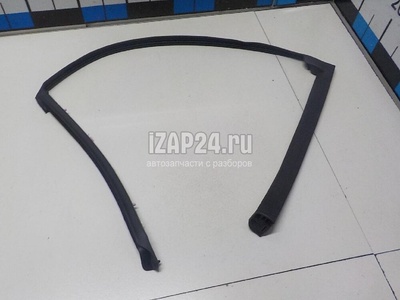 LR114337 Уплотнитель двери Land Rover Range Rover Evoque 2019
