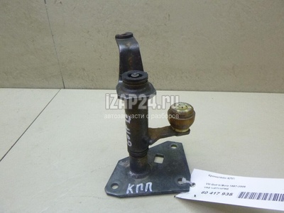 1J0711076G Кронштейн КПП VAG Octavia (A5 1Z-) (2004 - 2013)