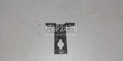 8D0317829C Кронштейн (сопут. товар) VAG A4 [B5] (1994 - 2001)
