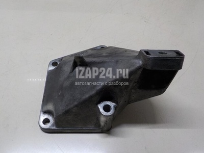 4B0199307C Кронштейн двигателя левый VW Passat [B5] (2000 - 2005)