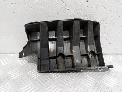 4F5807898B Кронштейн крепления бампера заднего Audi A6 C6 2009