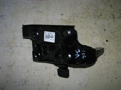7L0886185A центральная опора разделенной спинки VW Touareg 2002-2010 2005