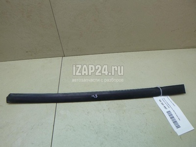 04717879AB Уплотнитель двери Chrysler Voyager/Caravan (RG/RS) (2000 - 2008)