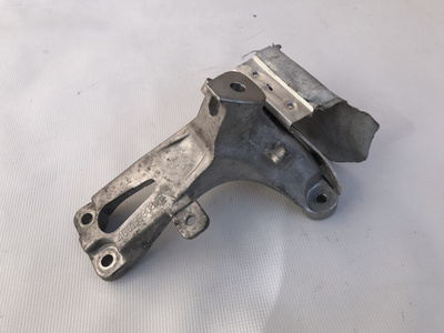 4G0199308E опора двигателя audi a6 a7 a8