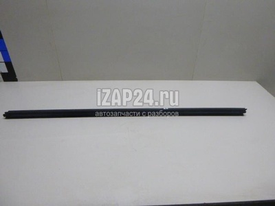 6817105051 Уплотнитель (внутри) Toyota Avensis II (2003 - 2008)
