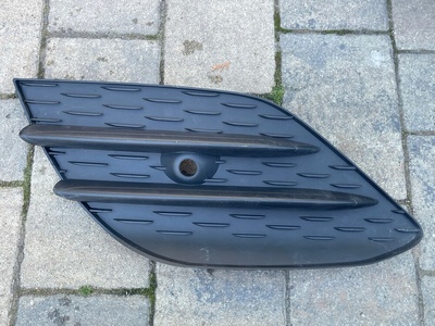 A1188854301 мерседес cla 118 a118 amg левая решётка бампера