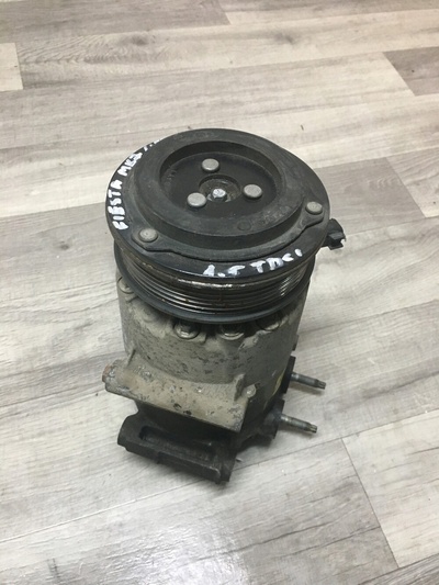 AV1119D629AB фиеста mk7 1.5 tdci компрессор насос кондиционера
