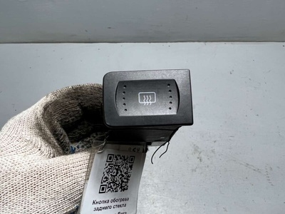 1J0959621E Кнопка подогрева заднего стекла Volkswagen Bora 1999