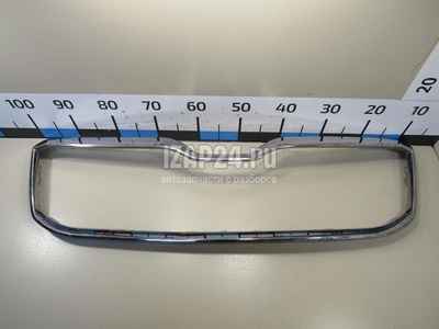 3V0853761B2ZZ Рамка решетки радиатора VAG Superb 2015