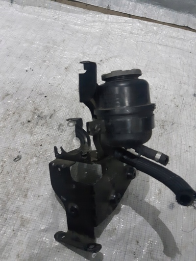 4F0614119M крепление насосы абс бачёк audi a6 c6