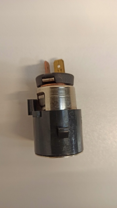 30669836 разъем зажигалки volvo v70 s80