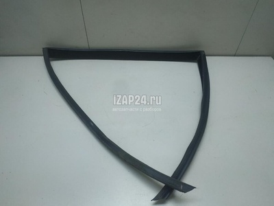 51357305632 Уплотнитель стекла двери BMW X5 E70 (2007 - 2013)