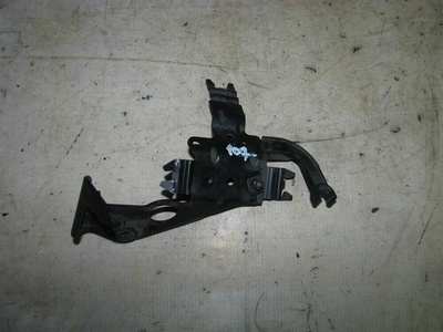 06E133520C кронштейн (сопут. товар) Audi A6 (C6 4F) 2004-2011 2008