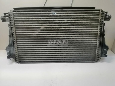 2H0145804D Интеркулер VAG Amarok 2010