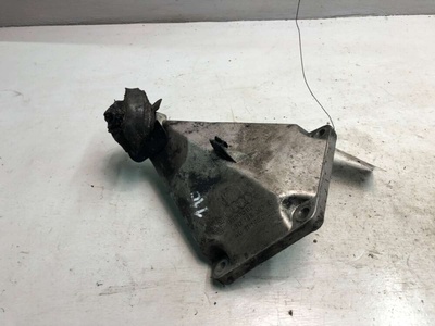 4B0199307F Кронштейн двигателя Audi A6 C5 (S6,RS6) 2004