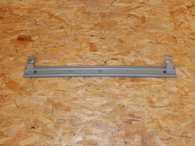 7H5867752 volkswagen t5 multivan жесть крепление подшивки