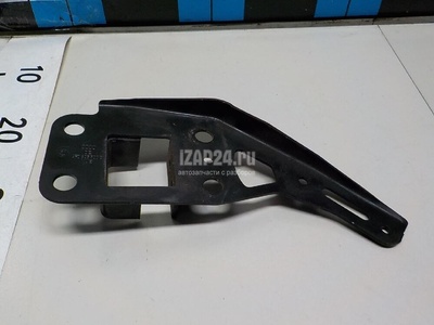 4F0805500B Кронштейн усилителя переднего бампера правый VAG Allroad quattro (2006 - 2012)