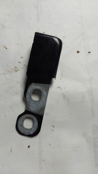 8W6821433 крепление крепление крыла audi a5 s5 f5