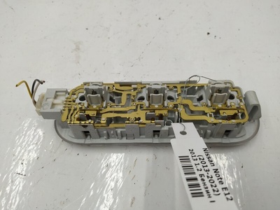 8200073234 Фонарь салона (плафон) Nissan Note E12 (2013-2022) 2013