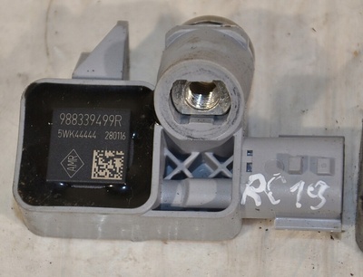 988339499R сенсор ударный renault clio iv