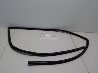 MN117546 Уплотнитель стекла двери Mitsubishi Pajero/Montero Sport (KH) (2008 - 2015)