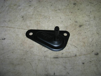 8E9886817 крепеж Audi A6 (C6 4F) 2004-2011 2008