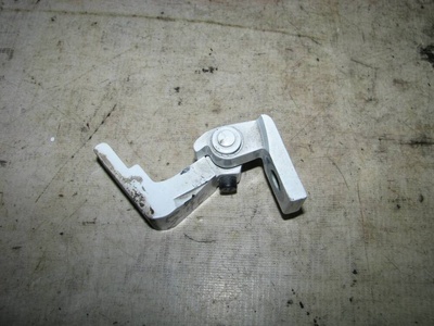 4F0833402B петля двери Audi A6 (C6 4F) 2004-2011 2008