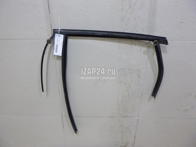 1787052 Уплотнитель стекла двери Ford Focus III (2011 - 2019)