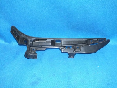 GSH750161 mazda 6 gl gj 18 - рестайлинг левая крепление бампера