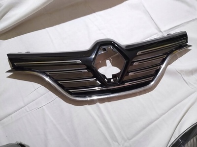 622568380R renault megane решетка радиатора