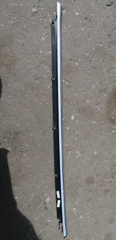 4f0853764c Уплотнитель Audi A6 2010