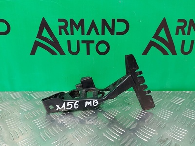 a1568853400 кронштейн бампера Mercedes GLA-Class X156 2017-2020