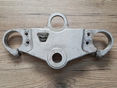 Triumph st rs 955 спринт daytona полка верхняя