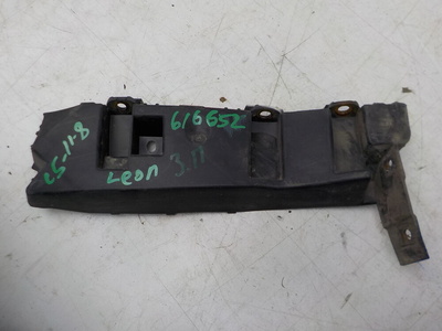 1P0807394A Крепление бампера заднего Seat Leon 2009-2012