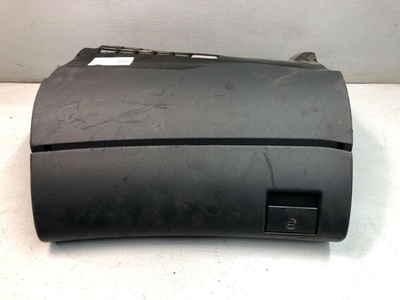 8D1857035D Бардачок Audi A4 B5 1998