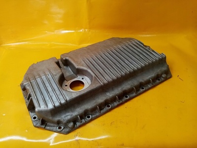 06E103604G чаша масляный a4 b7 a6 c6 3.2 fsi auk